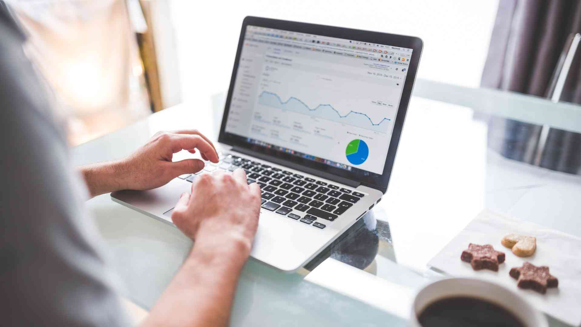 Digital marketer gathering data.