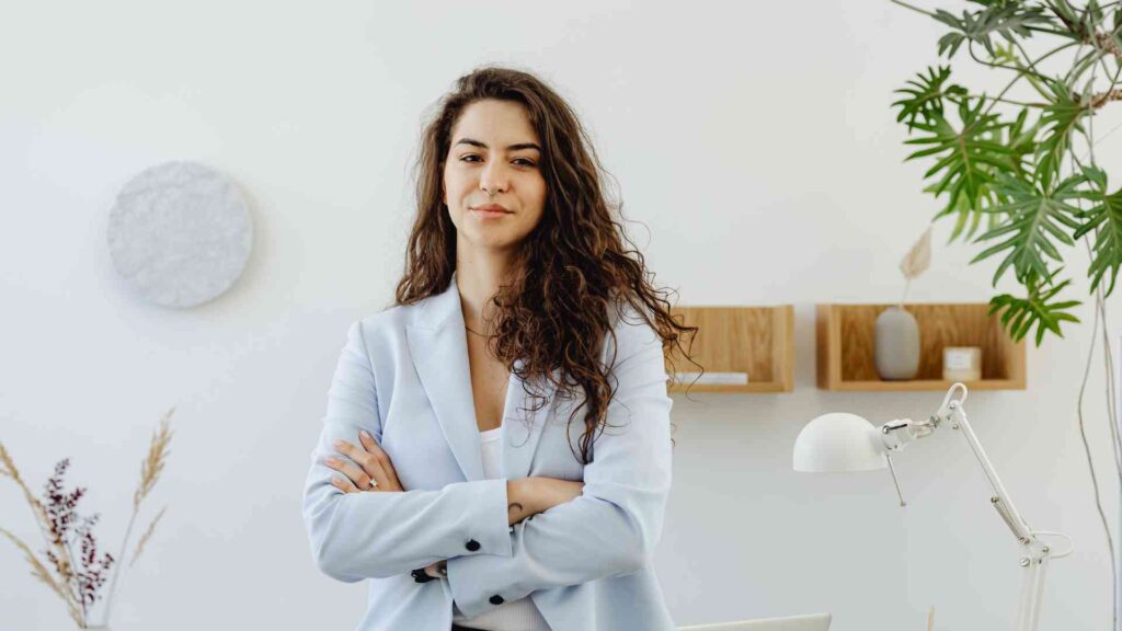 a virtual boss leading a remote team