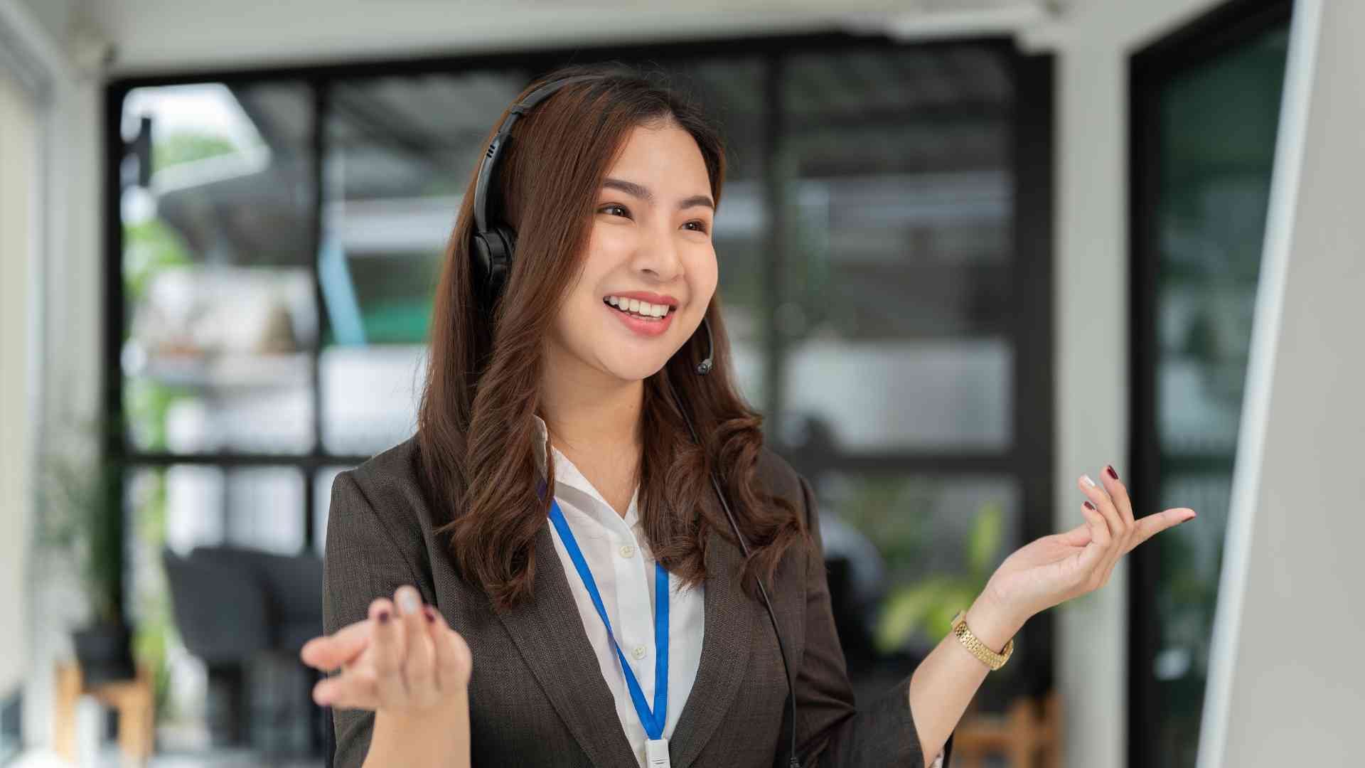 A virtual assistant, representing a positive and efficient support system for import-export businesses.